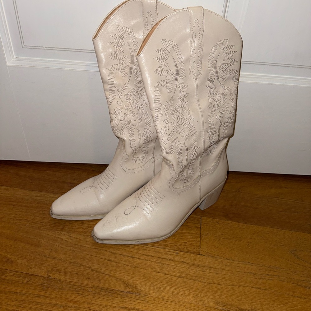 White cowgirl boots